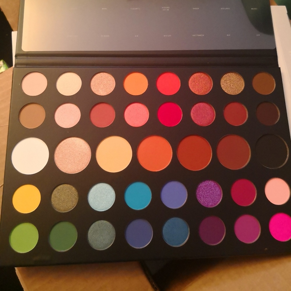 James charles palette by morphe